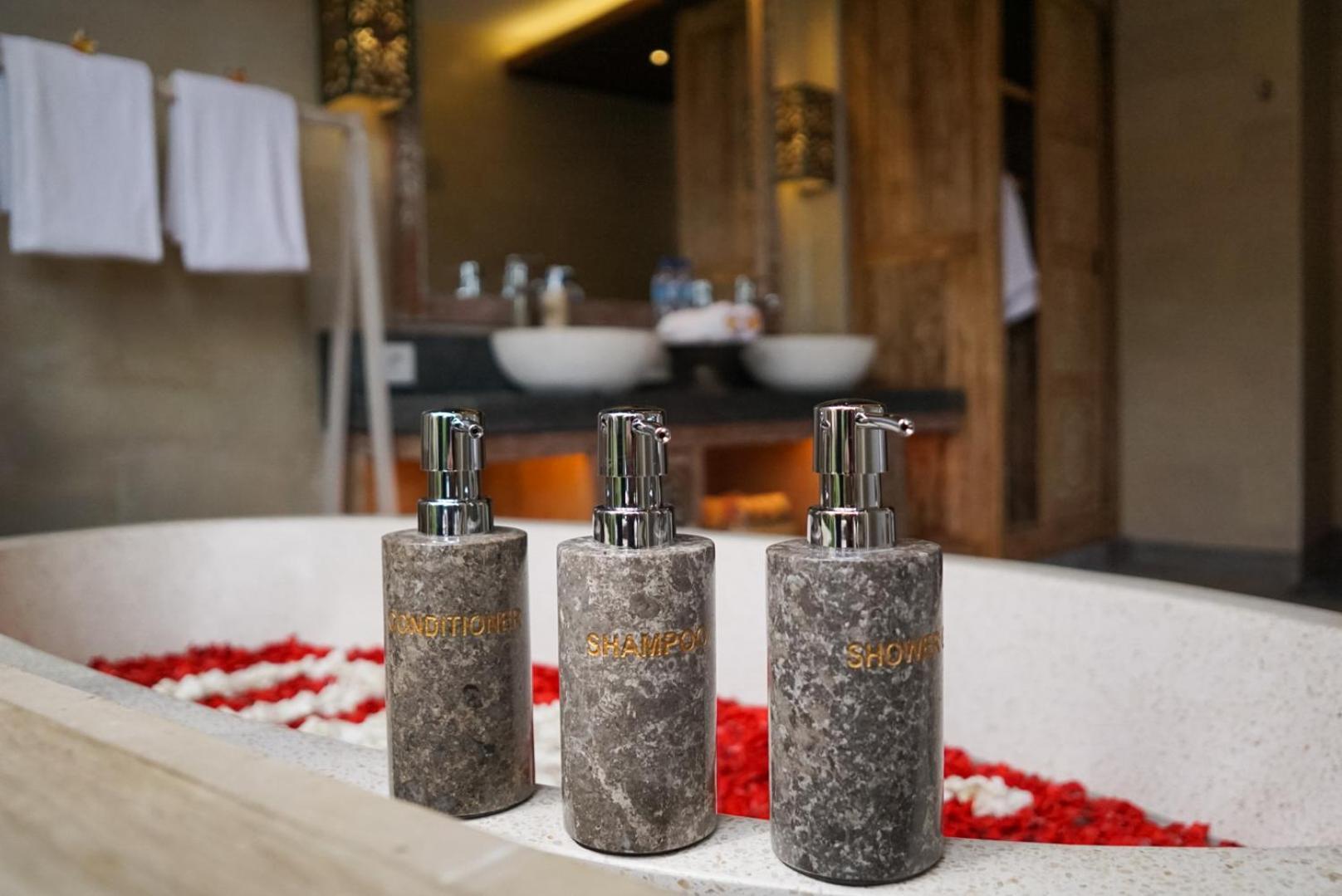 Happy Honeymoon Private Villa Ubud Esterno foto