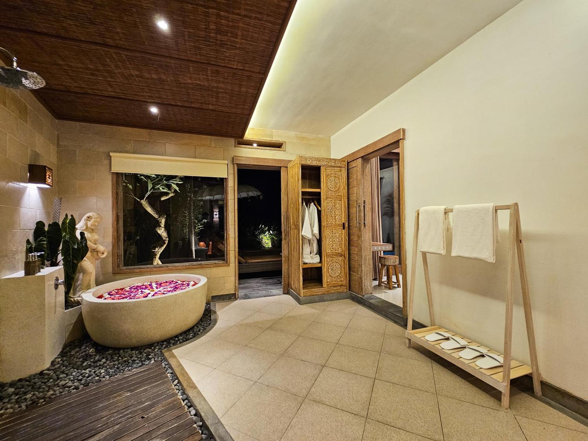 Happy Honeymoon Private Villa Ubud Esterno foto